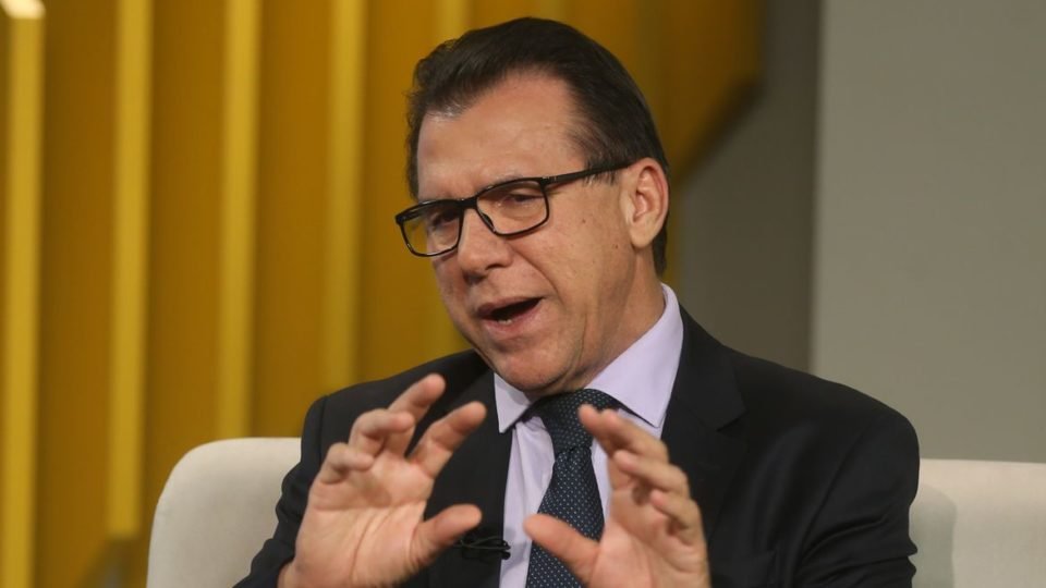 voce e favoravel a semana de trabalho de 4 dias defendida pelo ministro luiz marinho