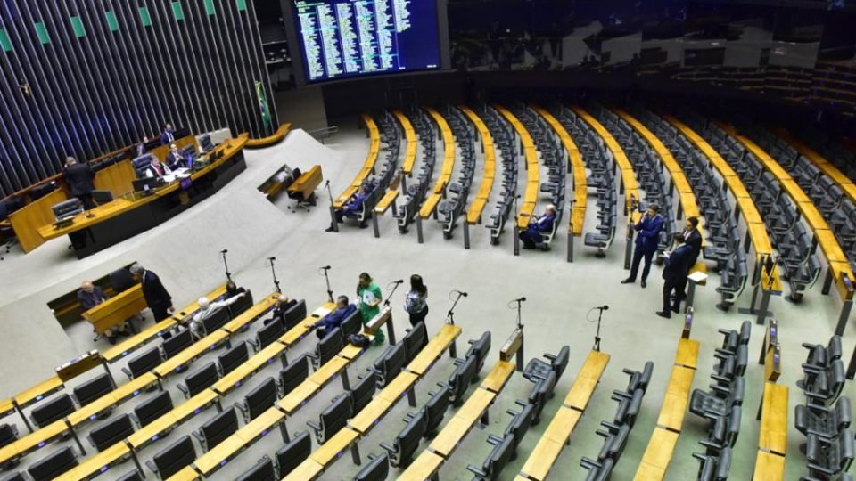 camara podera fatiar reforma tributaria para facilitar nova aprovacao