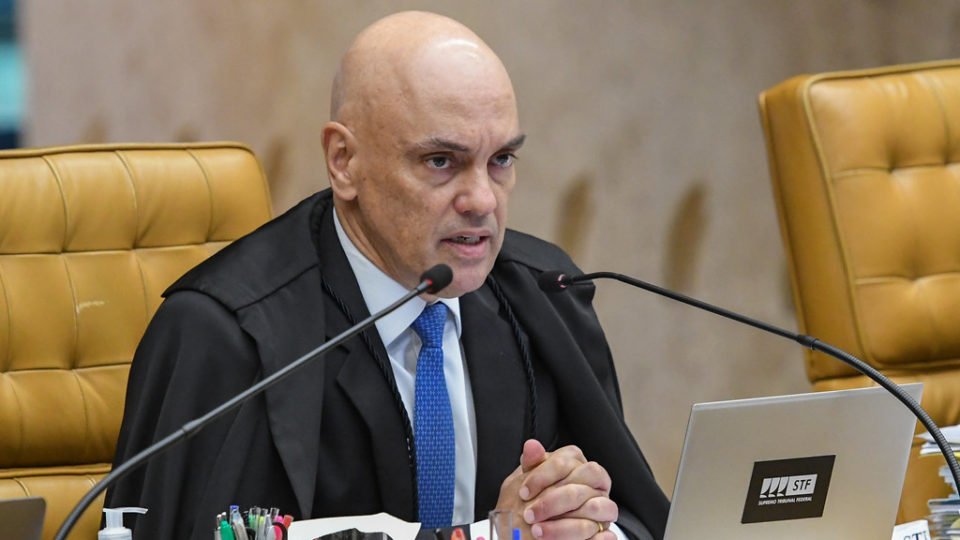 moraes atende pedido da pgr e acao sobre vaquinha de bolsonaro vai para pf