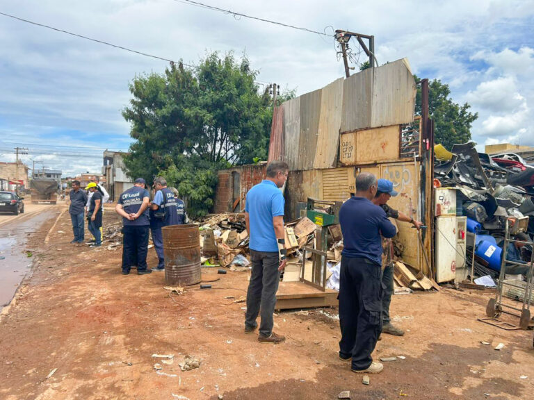 Estrutural e Varjão recebem mutirão de limpeza no combate à dengue