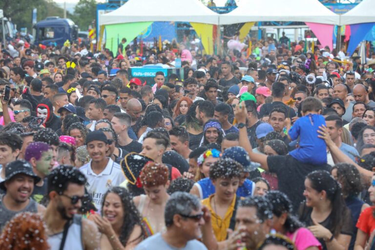 Cair, só na folia… Veja como evitar golpes financeiros no Carnaval