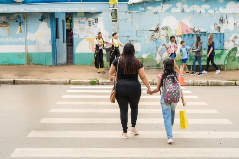 Ano letivo 2024 começa com 470 mil estudantes na rede pública