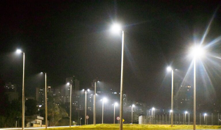 Iluminação de Águas Claras é renovada com mais de 800 lâmpadas de LED
