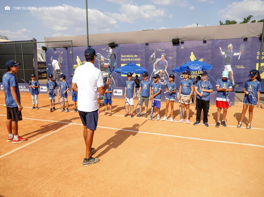 Tenis