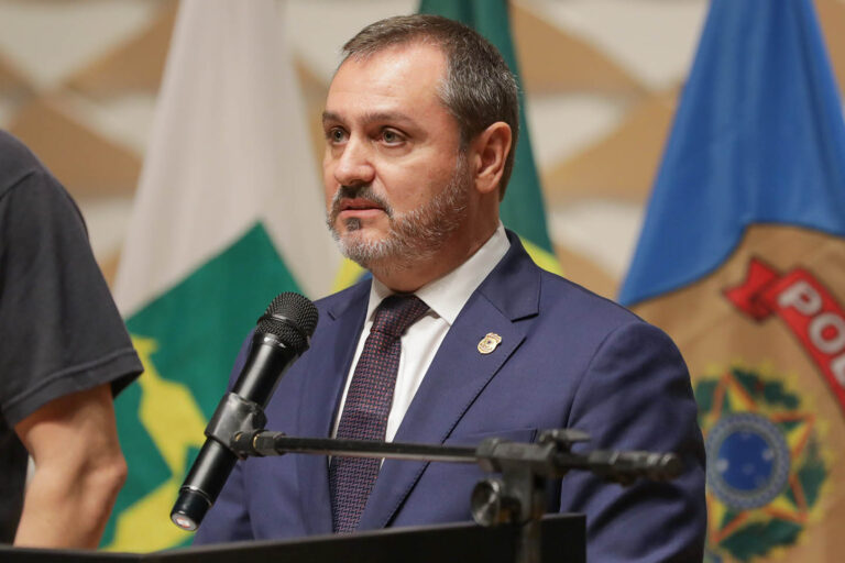 Explosões na Praça dos Três Poderes são investigadas como ato terrorista pela PF