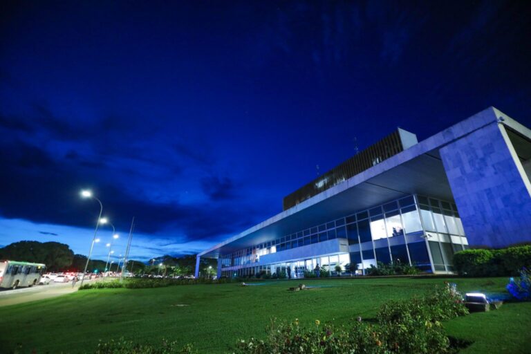 Palácio do Buriti adere ao Novembro Azul com iluminação especial