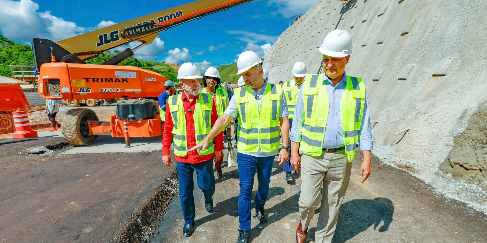 54453798296 b95e2ee2ce o.jpg