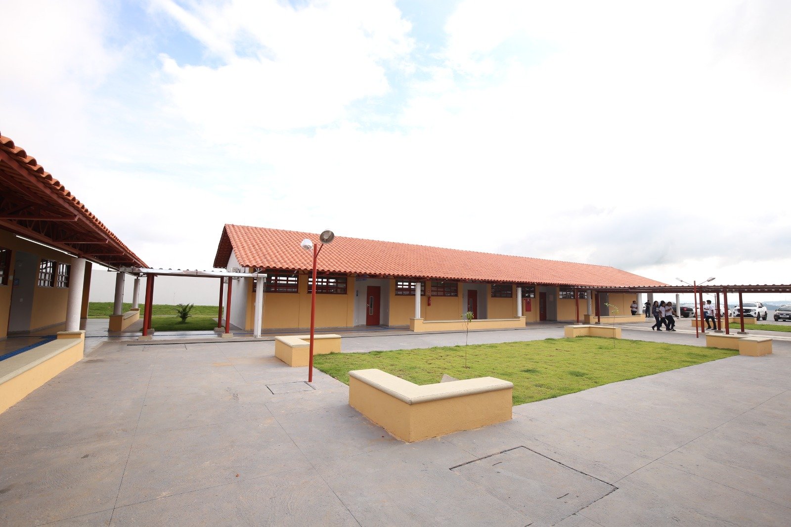 SEDUC INVESTIMENTOS DE MAIS DE 500 MILHOES EM 2025 PATIO DE ESCOLA2.jpeg
