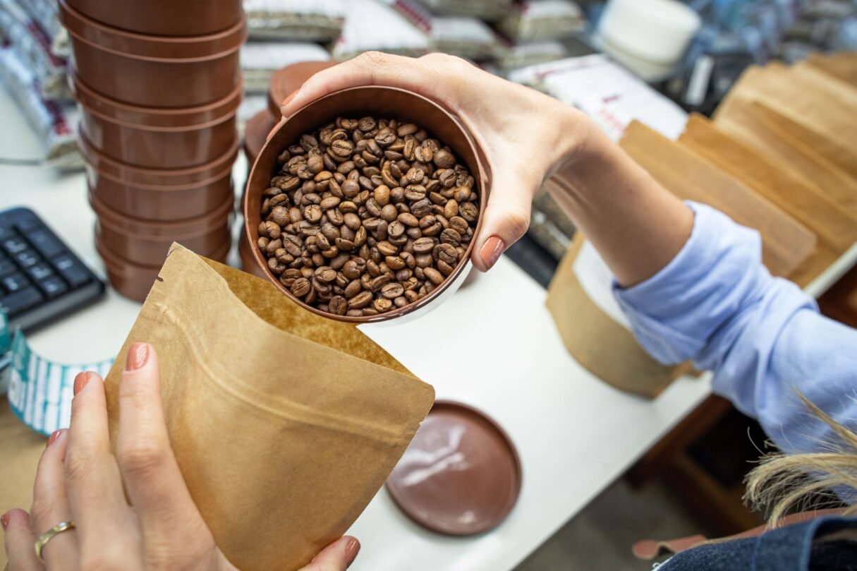 Balança comercial tem superávit de US$ 810 milhões em abril