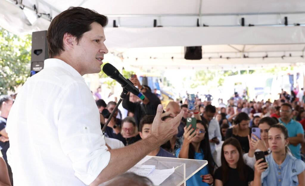 Obras vao levar agua tratada a 28 mil moradores de Luziania 1024x625.jpg