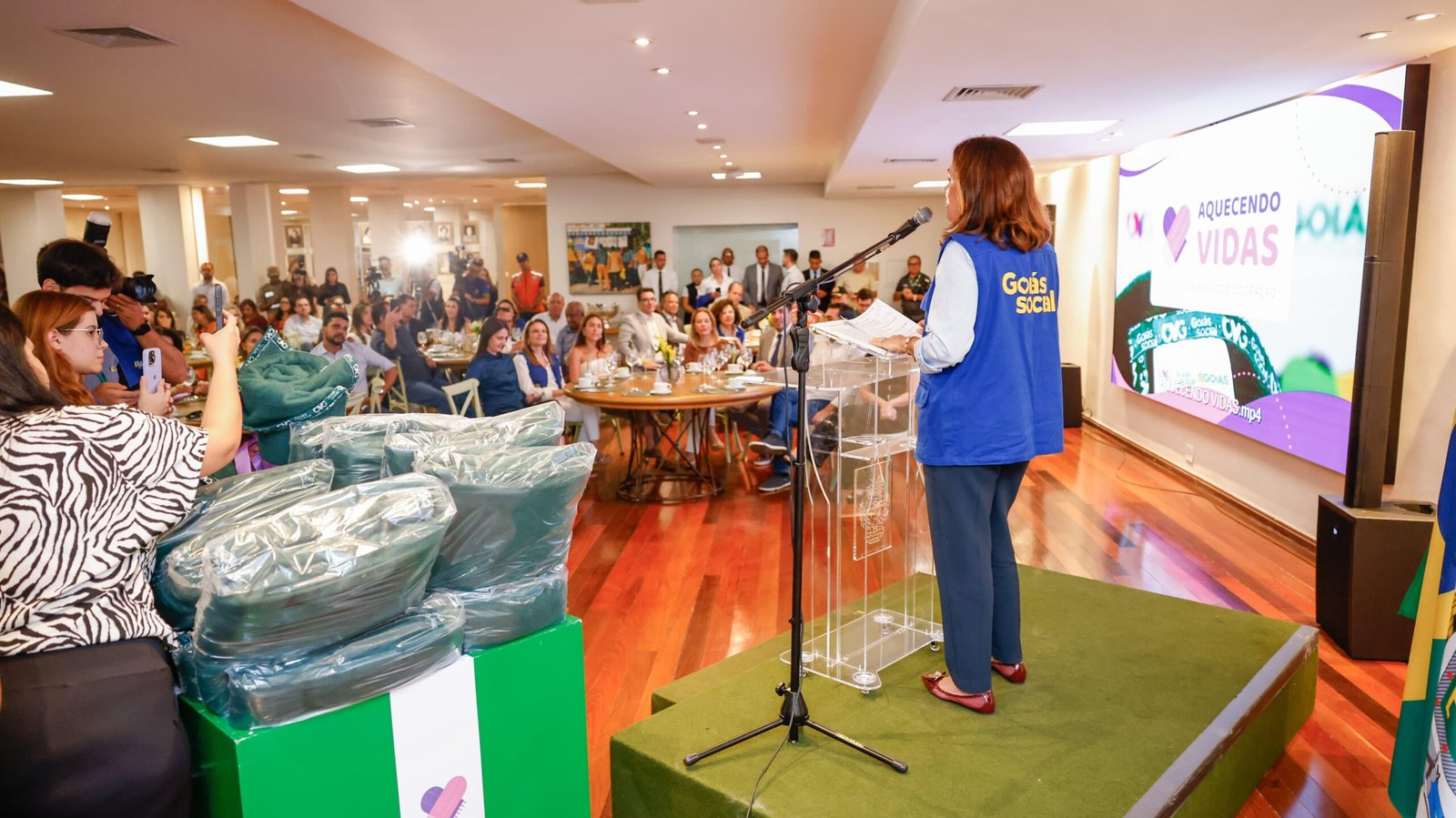 Gracinha Caiado lança Campanha Aquecendo Vidas 2025