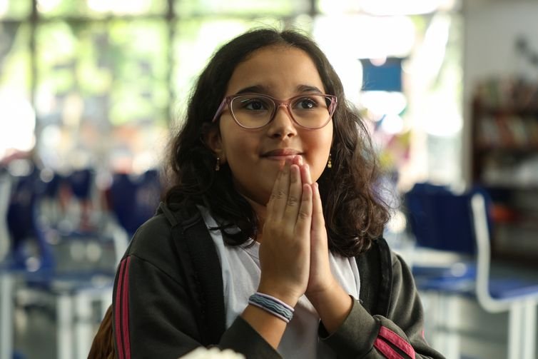 Rio de Janeiro (RJ), 04/06/2025 – A estudante do quinto ano no Centro Integrado de Educação Pública CIEP 001, Branca Alexandra Araújo Trajano durante entrevista à Agência Brasil, na escola, no Catete, na zona sul da capital fluminense. Foto: Tomaz Silva/Agência Brasil