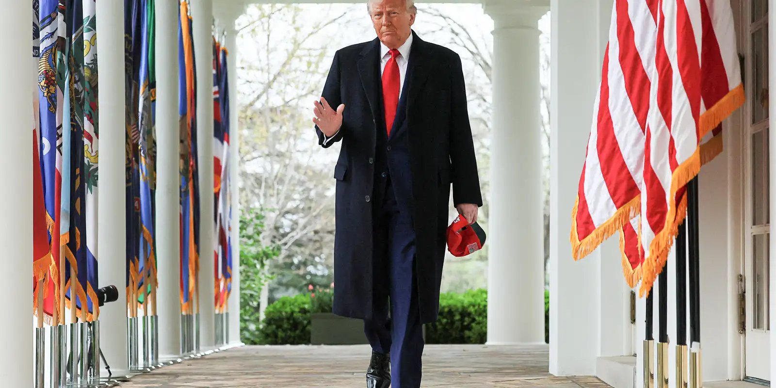 2025 04 02t203323z 23778333 rc2rpdae34bj rtrmadp 3 usa trump tariffs.jpg