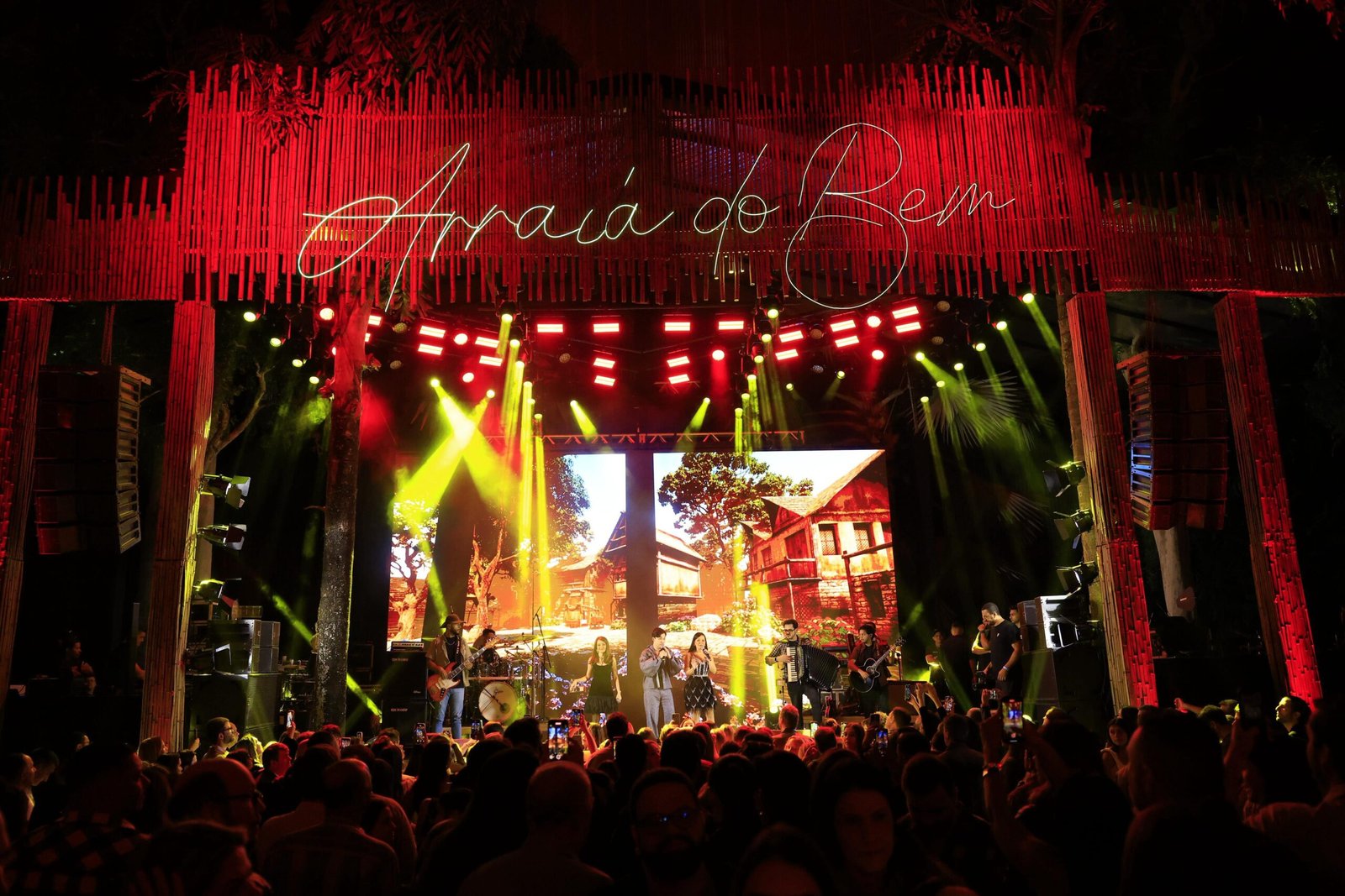 Caiado e Gracinha celebram solidariedade na 5ª edição do Arraiá do Bem