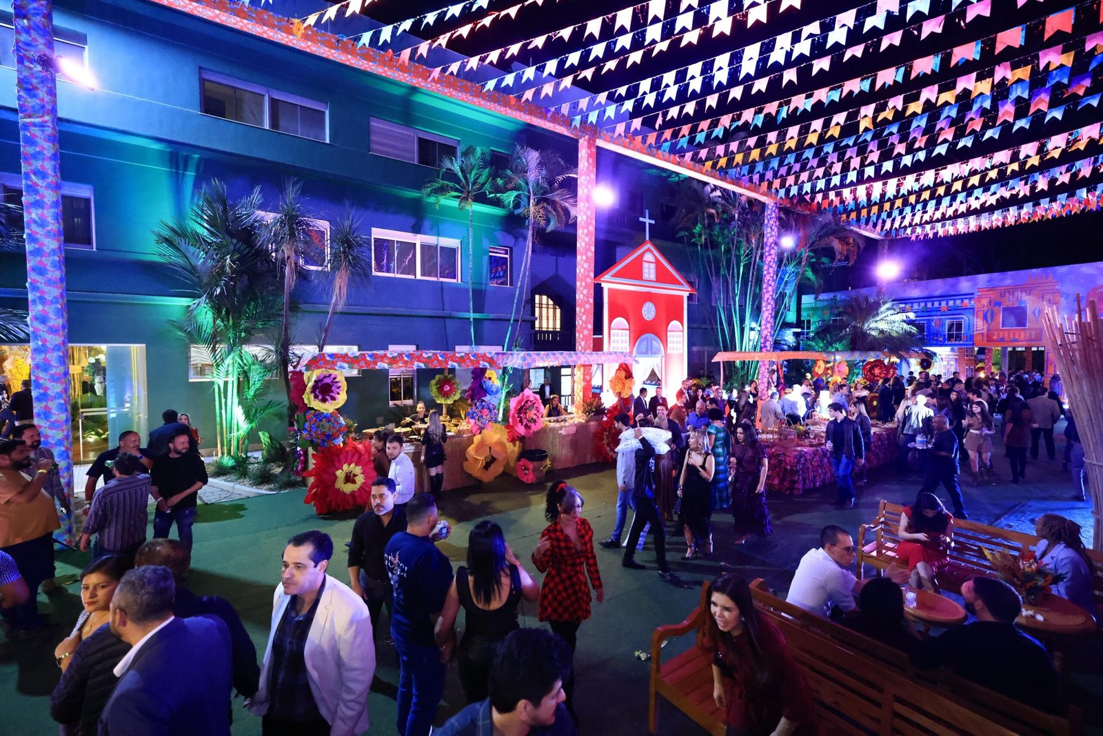 Caiado e Gracinha celebram solidariedade na 5ª edição do Arraiá do Bem