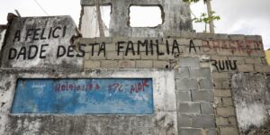 58 retro 2023 afundamento de mina da braskem desaloja milhares em maceio.jpg