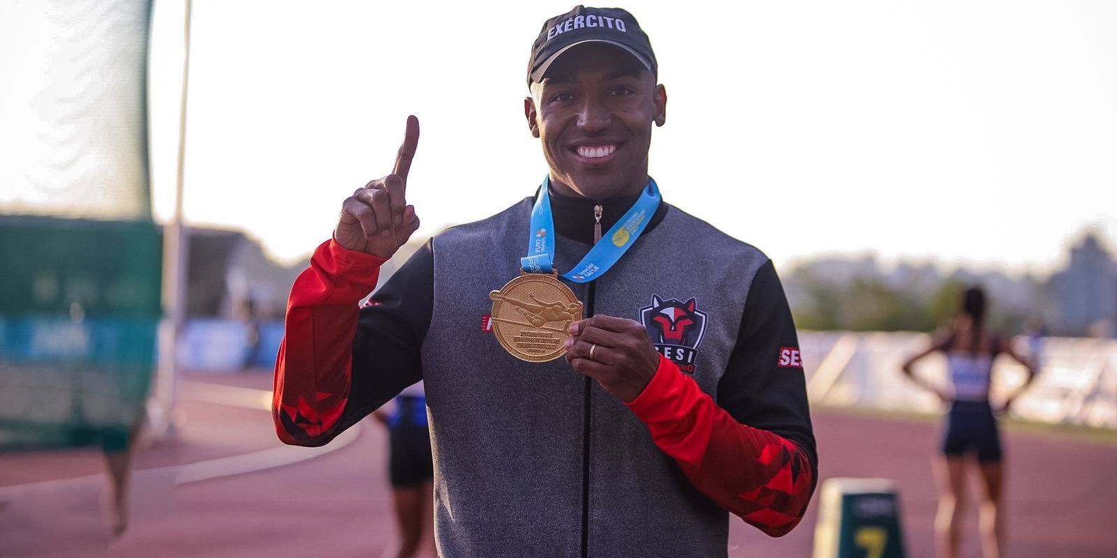 erik cardoso velocista trofeu brasil.jpg
