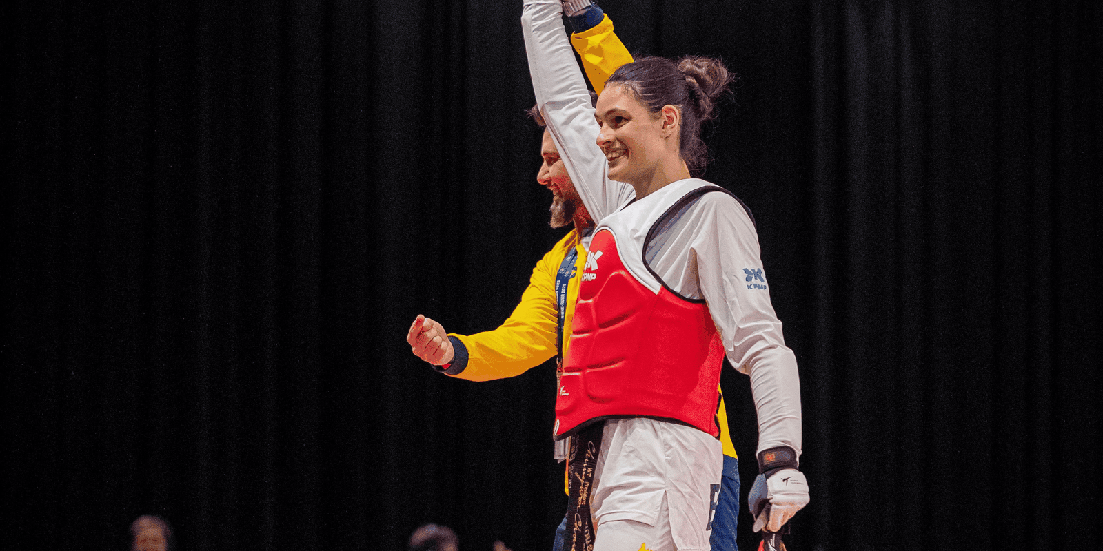 maria clara pacheco ouro taekwon rez1.png