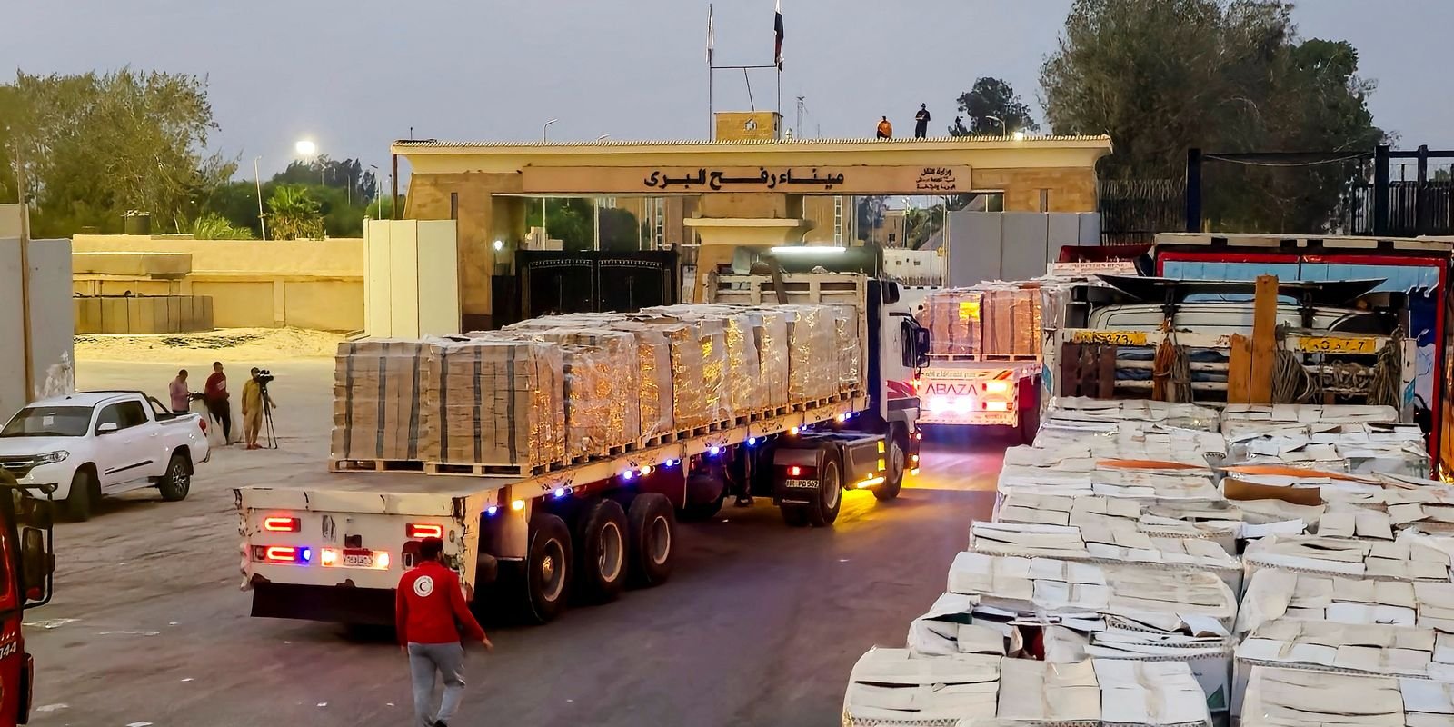 2025 08 20t153842z 1 lynxmpel7j0px rtroptp 4 israel palestinos gaza abrigo.jpg