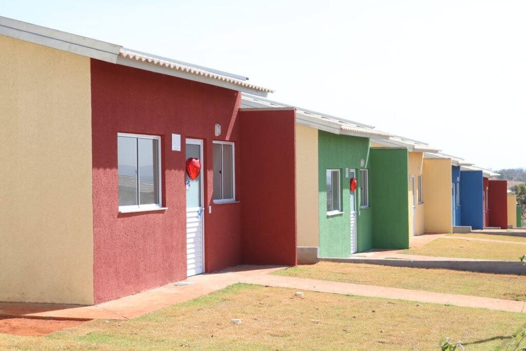 AGEHAB ENTREGA DE CASAS A CSUTO ZERO EM SANTA CRUZ DE GOIAS POR EDGARD SOARES1.jpeg