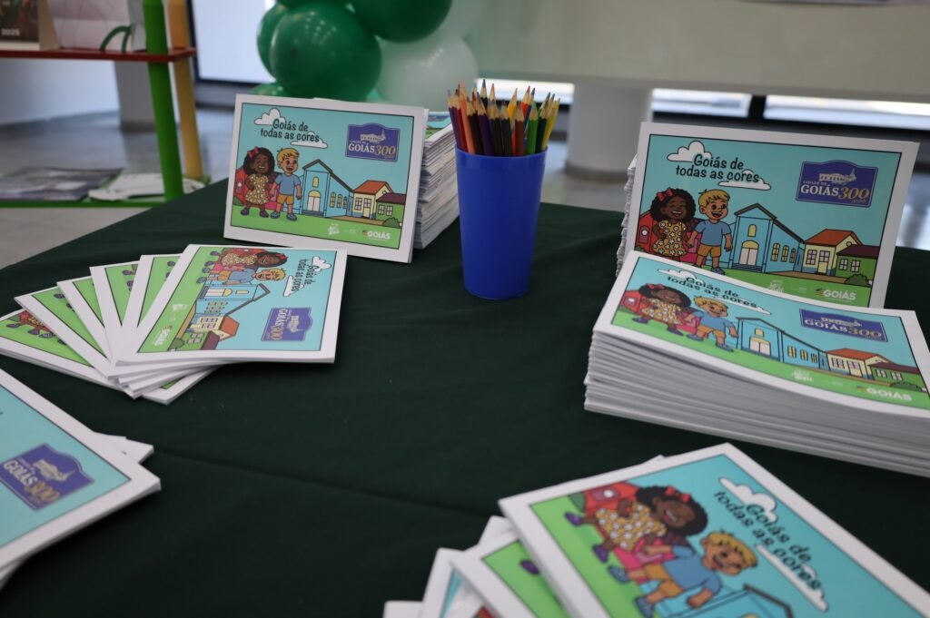 Secult lança livro de colorir com temática da cidade de Goiás