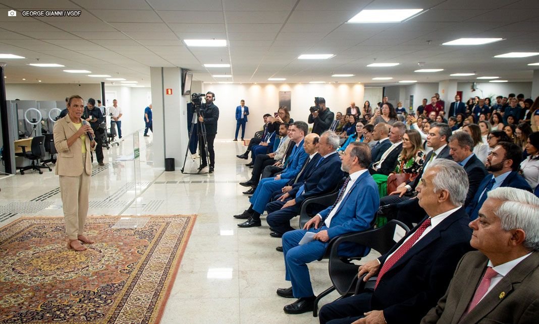 TRE-DF inaugura central para unificar atendimento a eleitores