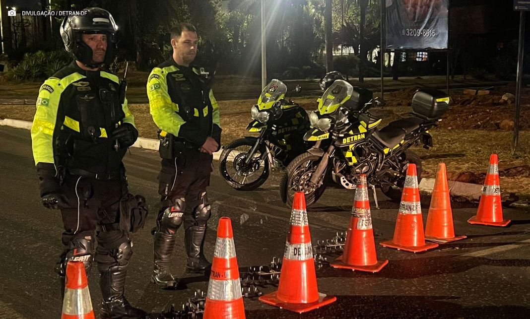 Detran-DF autua 43 motoristas no fim de semana por conduzir sob efeito de álcool