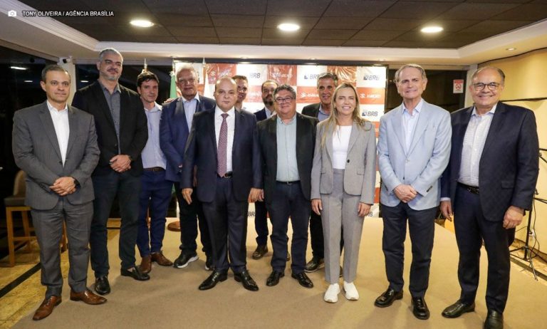 Ibaneis destaca papel da construção civil para geração de emprego e renda no DF