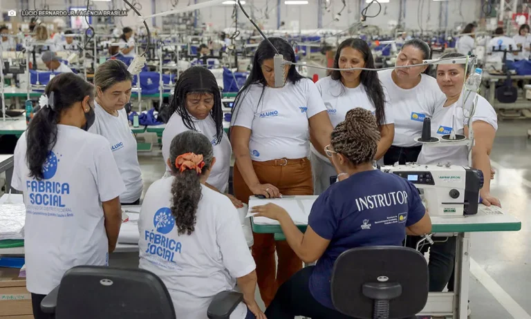 Fábrica Social qualifica mais de 3,1 mil pessoas em situação de vulnerabilidade