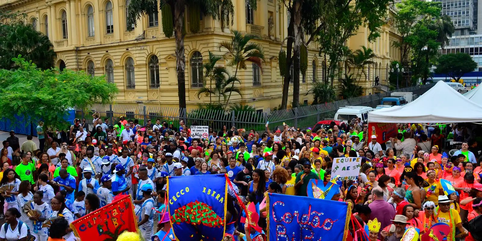 Folia em São Paulo segue durante todo o fim de semana