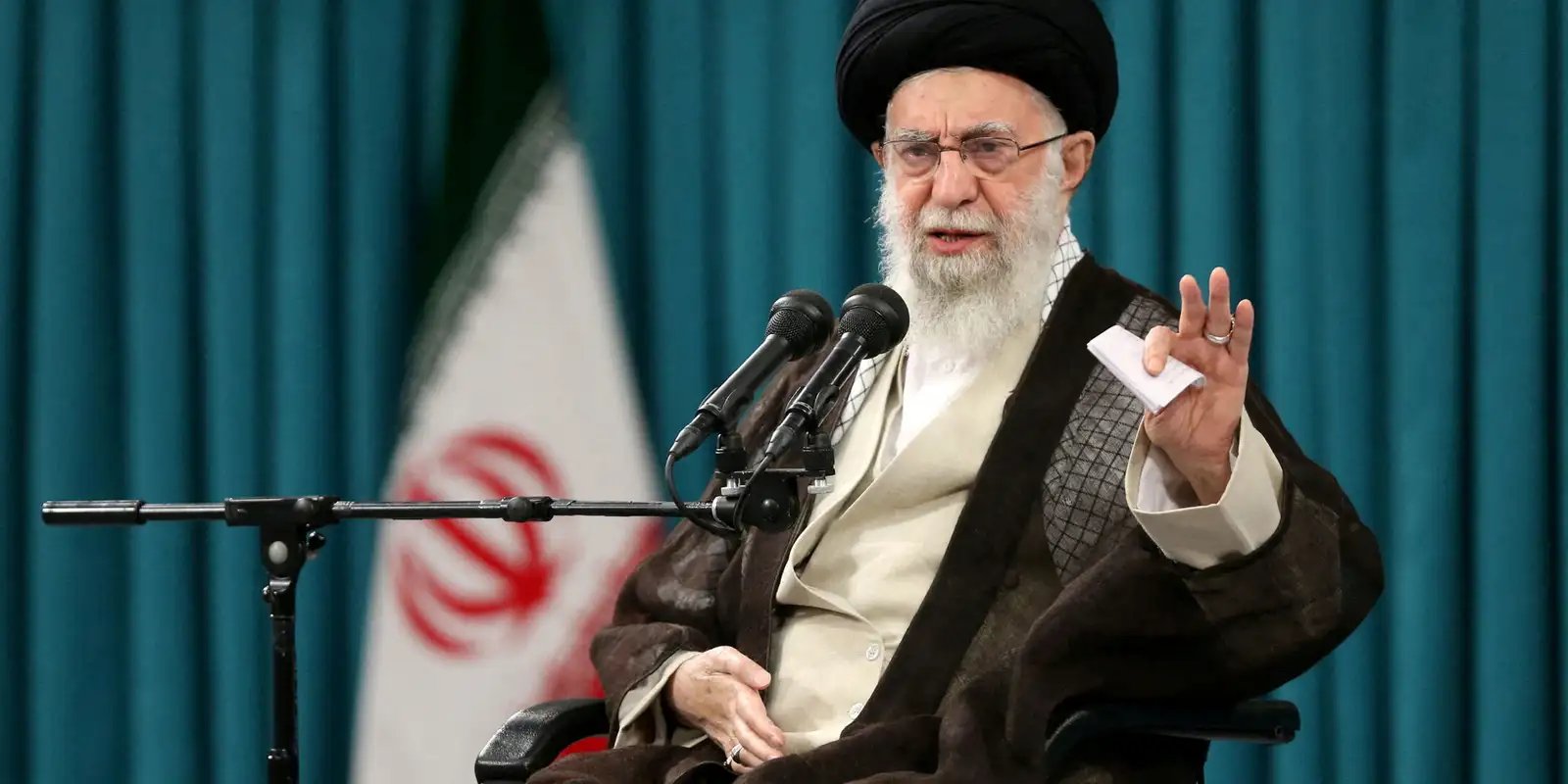 Mulher do líder Ali Khamenei está morta, afirma Reuters