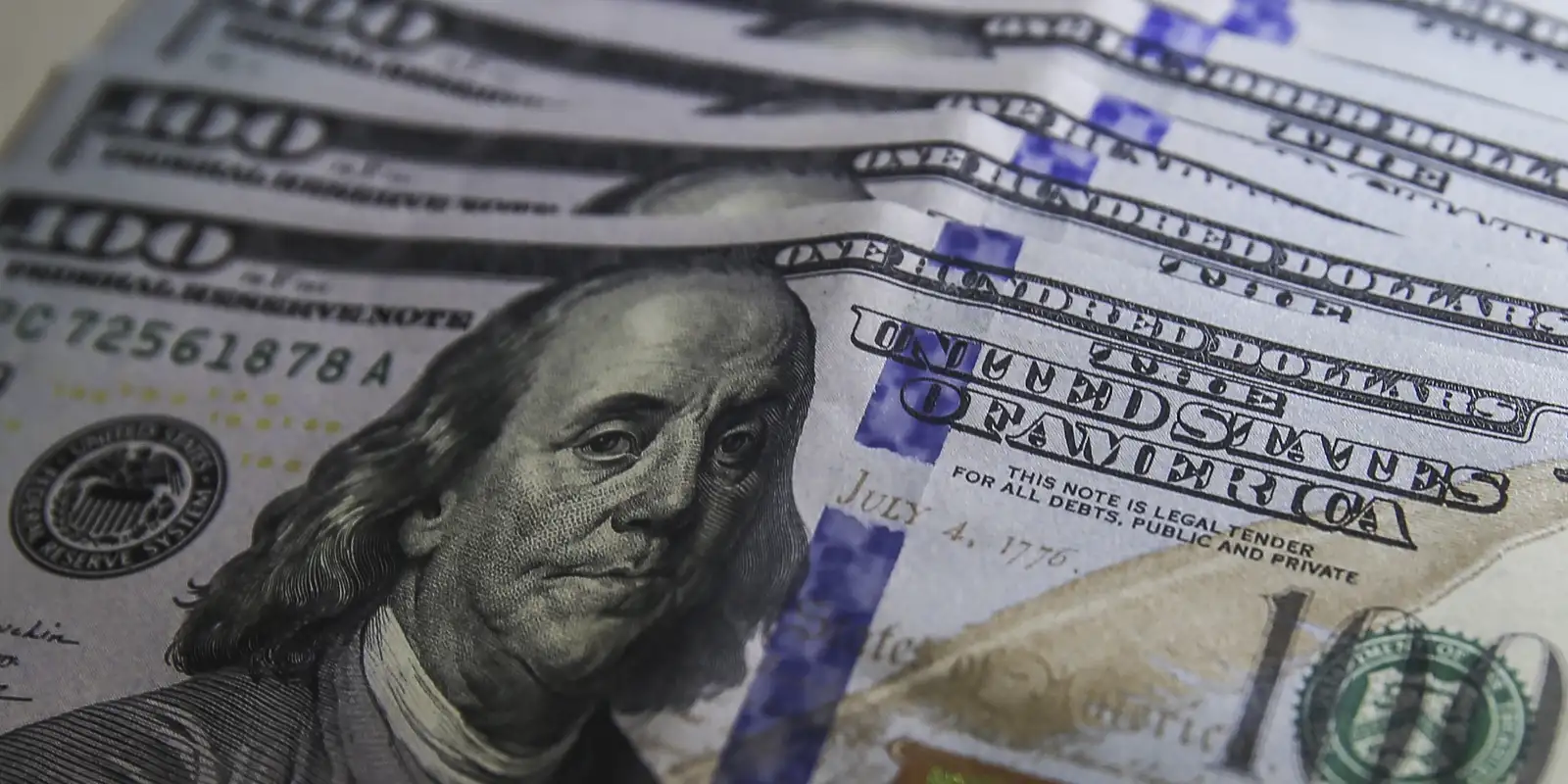 Dólar cai para R$ 5,17 e acumula recuo de 0,15% em setembro
